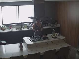 voyeurcam-casa-salsa-kitchen