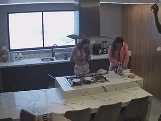 voyeurcam-casa-salsa-kitchen