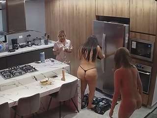 voyeurcam-casa-salsa-kitchen