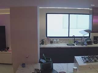 Este modelo está en vivo ahora. voyeurcam-casa-salsa-kitchen
