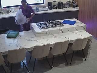 Ten model jest teraz na żywo. voyeurcam-casa-salsa-kitchen