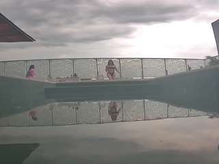 voyeurcam-casa-salsa-pool-1