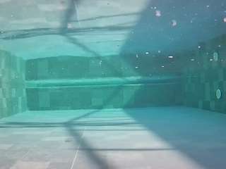 voyeurcam-casa-salsa-pool-1