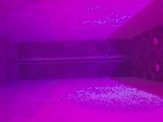 voyeurcam-casa-salsa-pool-1 webcam model