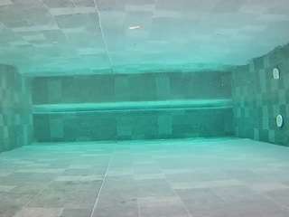 هذا النموذج مباشر الآن. voyeurcam-casa-salsa-pool-1