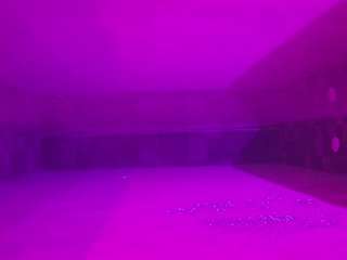 voyeurcam-casa-salsa-pool-1