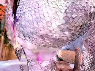 Sensual Alyssa-kross will energize your whims in a amazing cumshow alyssa-kross from CamSoda