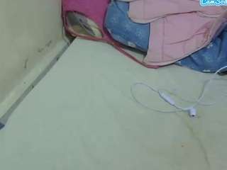 cuteavrl webcam model