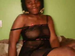 innocent-howty - Live Cam