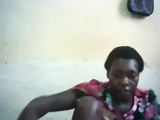 INNOCENT-HOWTY's Live Sex Cam Show