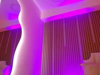 Live cam show with Katy Van