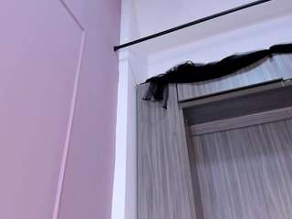 Live cam show with ValeryMeyerr