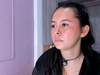 le modèle valerymeyerr est en webcam porno dans un show sur le site camsoda, il possède les tags suivants: anal,oil,lovense,anal toys,naked,natural,nature,nipple piercings,no drinking,no smoking,orgasm,hairy pussy,public,pussy,spanking,squirter,strip,swallow,toys,wet