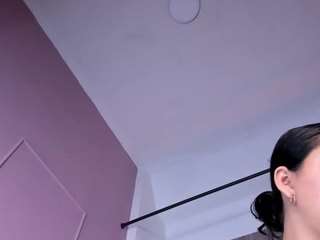 le modèle valerymeyerr est en webcam porno dans un show sur le site camsoda, il possède les tags suivants: anal,oil,lovense,anal toys,naked,natural,nature,nipple piercings,no drinking,no smoking,orgasm,hairy pussy,public,pussy,spanking,squirter,strip,swallow,toys,wet