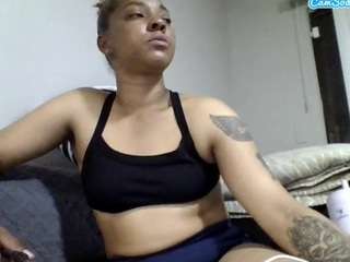 xiomarahoney's CamSoda show and profile