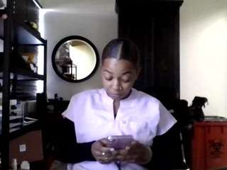 le modèle xiomarahoney est en webcam porno dans un show sur le site camsoda, il possède les tags suivants: amateur,ass,twerk,toys,tease,tattoos,strip,spank,shaved-pussy,pussy,lovense,hairy-pussy,fingers,erotic-dance,dirty-talk,dildo,cum,cock-rating,brown eyes,black hair