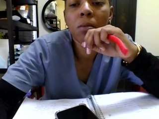 xiomarahoney's CamSoda show and profile