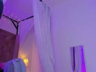  adhara-wlliams chat room