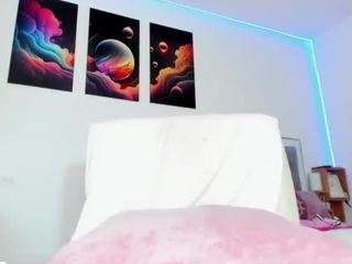  goldenhuguecockts chat room