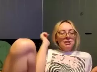 Boredoutofthidworld's Live Sex Cam Show