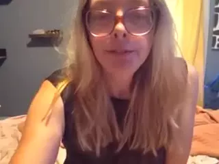 Boredoutofthidworld's Live Sex Cam Show