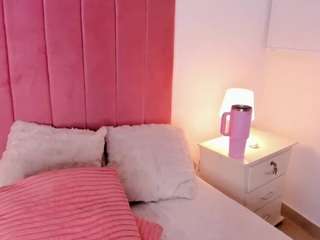 cristaalhart's live room