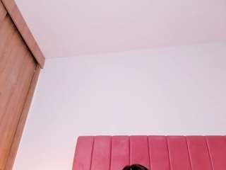 CristaalHart live webcam show