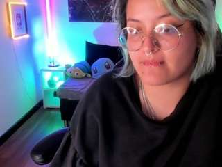 lucky-leah webcam model