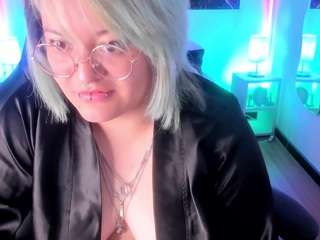 lucky-leah Live Webcam on CamSoda