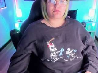 lucky-leah Live Webcam on CamSoda