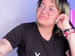 lucky-leah webcam model