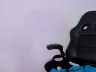 lucky-leah Live Webcam on CamSoda