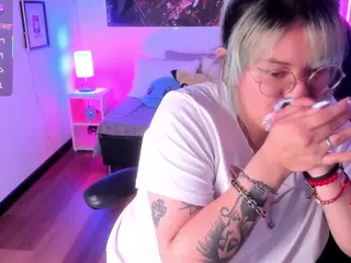 lucky-leah's Live Sex Cam Show