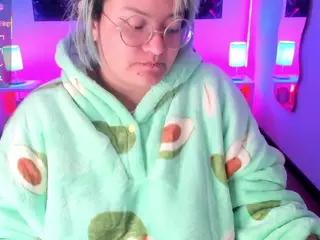 lucky-leah's Live Sex Cam Show