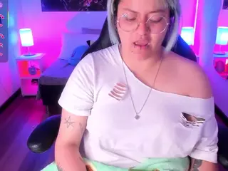 lucky-leah's Live Sex Cam Show