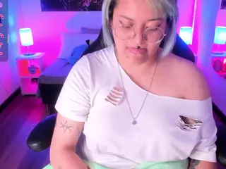 lucky-leah's Live Sex Cam Show