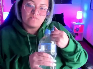 lucky-leah's Live Sex Cam Show
