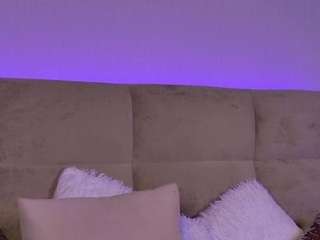 spicy-courtney webcam