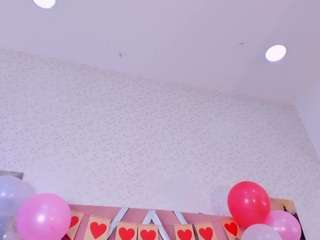 veronica-salas's CamSoda show and profile