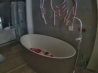 camsoda voyeurcam-casa-salsa-bathtub-pov