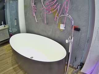 camsoda voyeurcam-casa-salsa-bathtub-pov