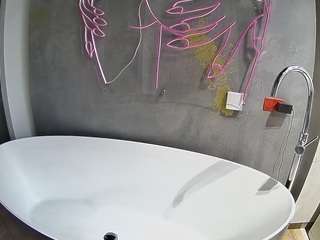 Ageplay Pov camsoda voyeurcam-casa-salsa-bathtub-pov