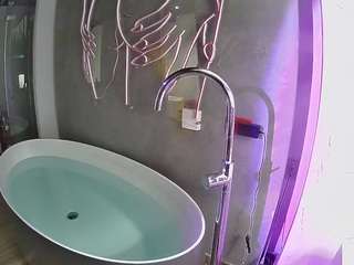 Gay Male Tub camsoda voyeurcam-casa-salsa-bathtub-pov