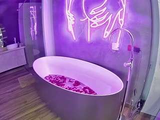 Pornos Casa camsoda voyeurcam-casa-salsa-bathtub-pov