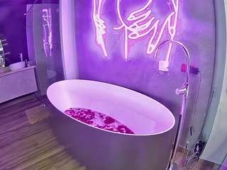 camsoda voyeurcam-casa-salsa-bathtub-pov