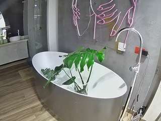 Cumming In Bath camsoda voyeurcam-casa-salsa-bathtub-pov