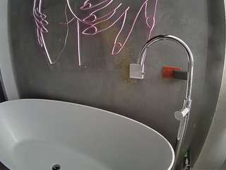 Salsa Slurper camsoda voyeurcam-casa-salsa-bathtub-pov