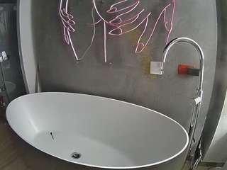 Pov Cam camsoda voyeurcam-casa-salsa-bathtub-pov