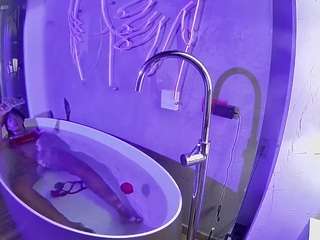 camsoda voyeurcam-casa-salsa-bathtub-pov