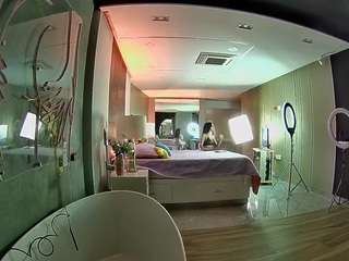 voyeurcam-casa-salsa-bathtub-pov camsoda